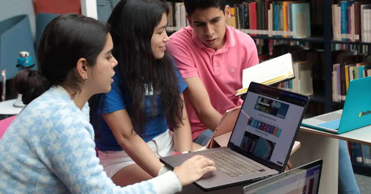 Cómo Fomentar el Acceso Universal a la Educación