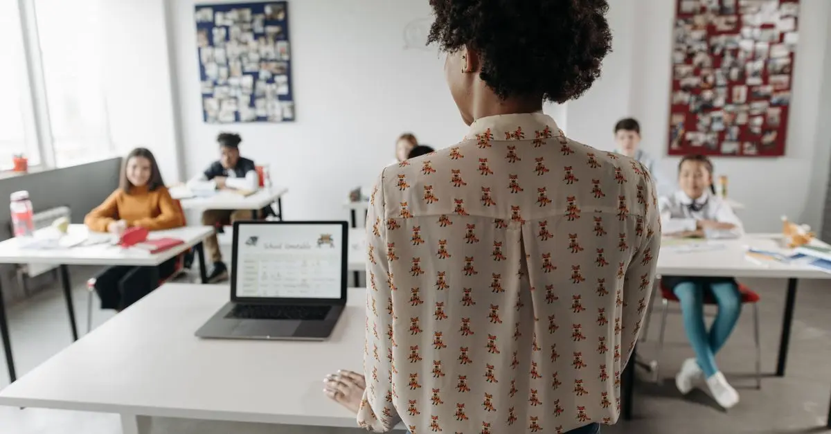 Futuro Laboral: Preparando Alumnos para lo Desconocido